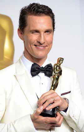 Matthew McConaughey, odovzdávaie Oscarov, AFP PHOTO/JOE KLAMAR