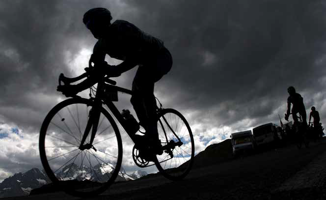 94. ročník Tour de France v horskom priesmyku Galibier, AFP PHOTO/JOE KLAMAR