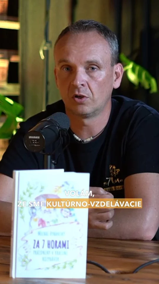 Rozprávkový festival ZA7HORAMI je tu už v piatok 27. júnaVypočuj si podcast s riaditeľom najkrajšieho rodinného festivalu ZA7HORAMI Michalom Rybanským, ktorý otvorí svoje brány posledný júnový piatok v Liptovskom Jáne.Dozvieš sa nielen informácie o presnom programe, ale odhalí aj tajomstvá z kuchyne príprav festivalu.Na podujatí bude opäť krásny program plný divadla a rozprávok a chýbať nebudú ani detské ťaháky ako TÁRAJKO A POPLETAJKA, MalinyJAM, SNÍČEK HUGO, Teater Komika či Sranda Banda a zaspieva aj VERONIKA RABADA.Naplánuj si dovolenku či výlet na Liptov... Festival sa objaví v Liptovskom Jáne a tiež v Liptovskom Hrádku, Liptovskom Mikuláši, Jasnej a na Malinom Brde pri Ružomberku.Program je určený pre deti od 3 do 12rokov a festival nielen baví, ale aj vzdeláva, takže je sa na čo tešiť.Presný program nájdete na VisitLiptov.sk a za7horami.skS finančnou podporou @ministerstvo_cest_ruchu_sportu #TrebaZazit #VisitLiptov #ZA7HORAMi #liptov #kamsdetmi #sdetmi #deti #festival